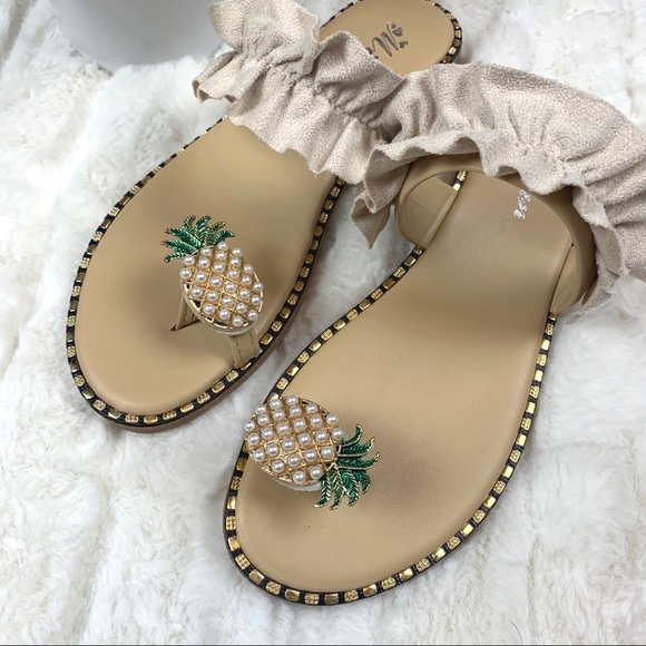 Cream pineapple toe ring sandals - Picture 5 of 6